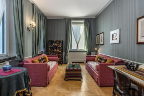 Brera Vicolo Fiori Milano